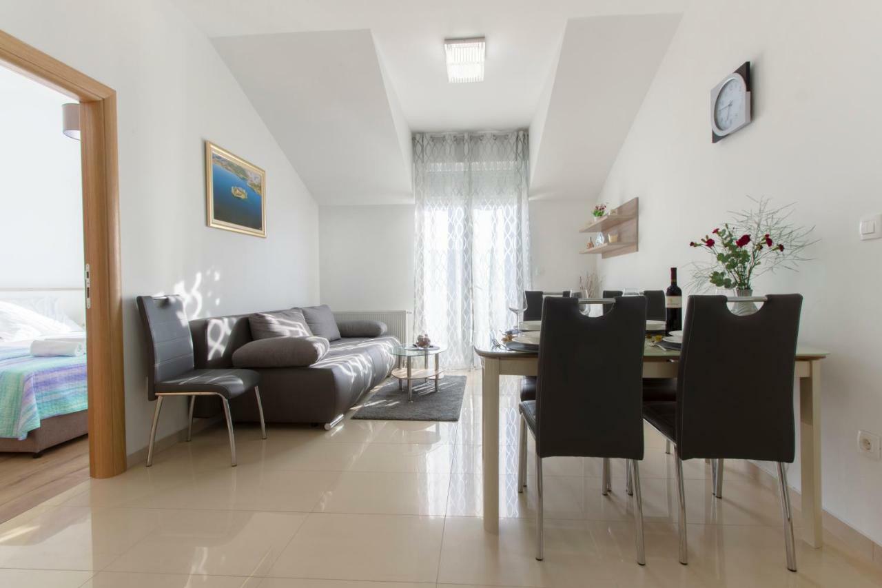 Apartmani Skelin***/**** Kastela Dış mekan fotoğraf