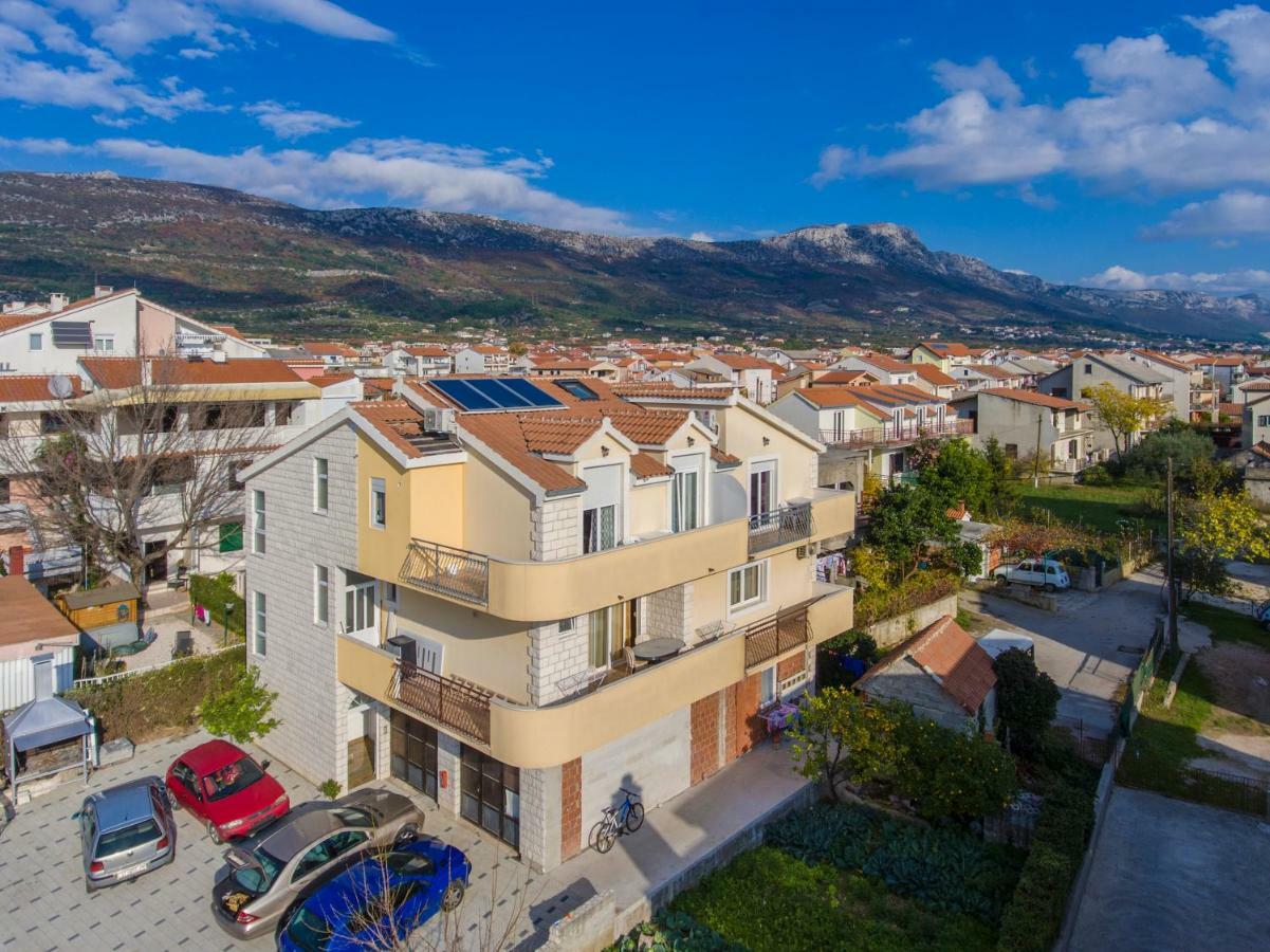 Apartmani Skelin***/**** Kastela Dış mekan fotoğraf