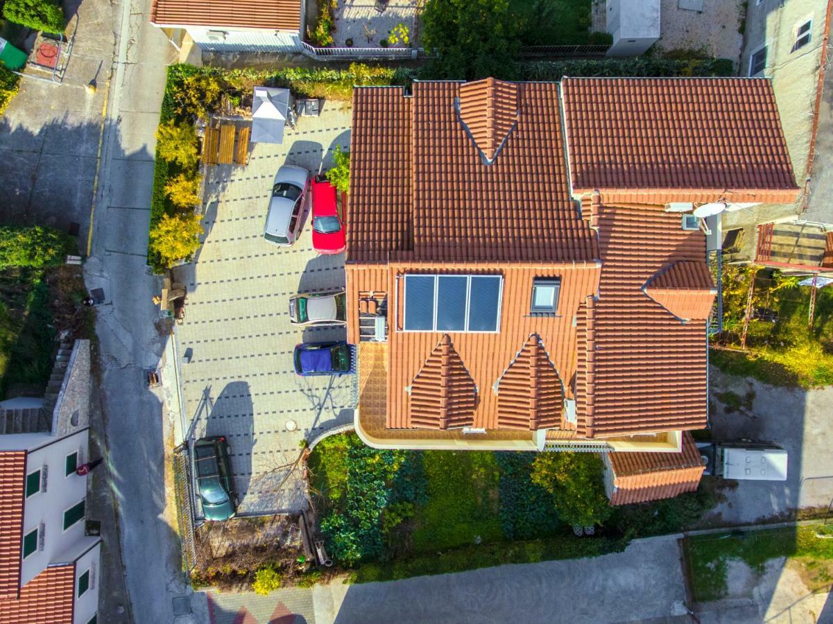 Apartmani Skelin***/**** Kastela Dış mekan fotoğraf